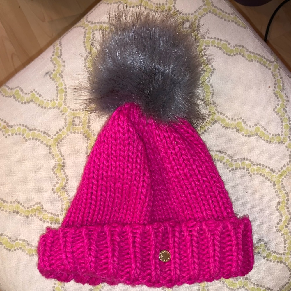 Express Pom Pom hat